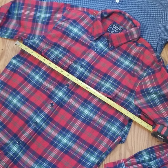 2 Abercrombie and Fitch shirts xs - Picture 8 of 10